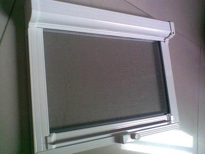 折叠式隐形纱窗竟然比不上卷筒式?尴尬死!竟然冤枉了装修师傅!